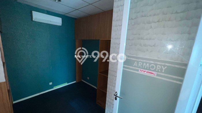 Unit Kantor Dijual di Jakarta Selatan LT 1m2 & LB 238m2 Unit Kantor Dijual di Jakarta Selatan LT 1m2 & LB 238m2