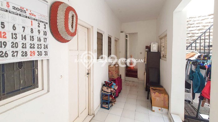 Hunian Mewah Siap Huni LT 244m2 di Kebayoran Baru, Jakarta Selatan Hunian Mewah Siap Huni LT 244m2 di Kebayoran Baru, Jakarta Selatan