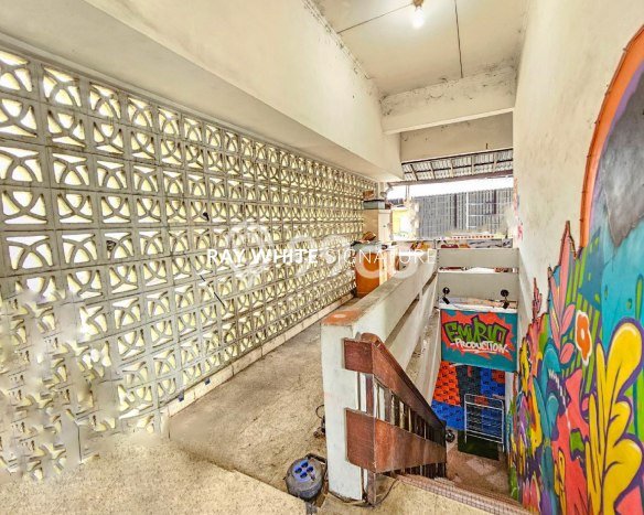 Rumah Mewah LB 487m2 Siap Huni Desain Elegan di Gudang Peluru, Jakarta Selatan Rumah Mewah LB 487m2 Siap Huni Desain Elegan di Gudang Peluru, Jakarta Selatan