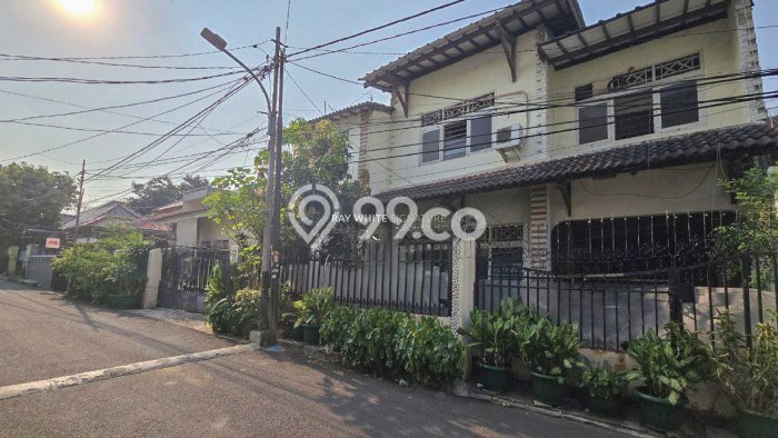 Rumah Mewah LB 540m2 Siap Pakai Desain Elegan di Menteng Dalam, Jakarta Selatan Rumah Mewah LB 540m2 Siap Pakai Desain Elegan di Menteng Dalam, Jakarta Selatan