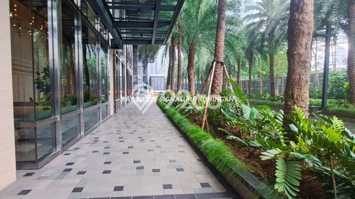 Hunian Strategis 249m2 di Senopati Jakarta Selatan 4 KT Hunian Strategis 249m2 di Senopati Jakarta Selatan 4 KT