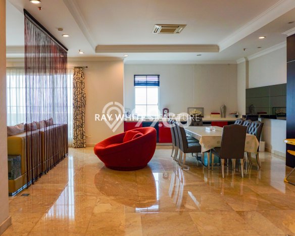Unit Apartemen Eksklusif Dijual di Kebayoran Lama dengan 5 BR Unit Apartemen Eksklusif Dijual di Kebayoran Lama dengan 5 BR