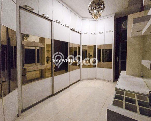Best Deal Hunian Premium Ideal dan Luas di Tebet, Jakarta Selatan Best Deal Hunian Premium Ideal dan Luas di Tebet, Jakarta Selatan