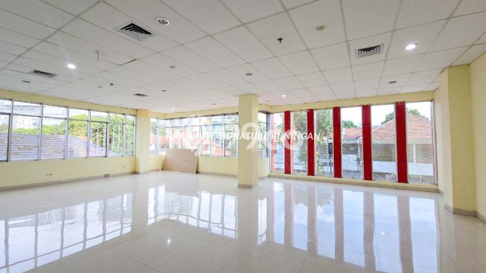 Untuk Dijual! Kantor di Cikini Jakarta Pusat LT 547m2 / LB 1700m2 Kawasan Bisnis Untuk Dijual! Kantor di Cikini Jakarta Pusat LT 547m2 / LB 1700m2 Kawasan Bisnis