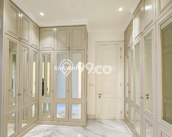 For Sale Rumah Mewah Exclusive di Menteng, Jakarta Pusat For Sale Rumah Mewah Exclusive di Menteng, Jakarta Pusat