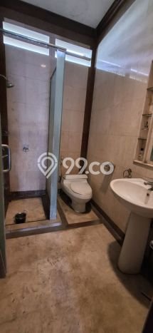 Rumah Mewah LB 450m2 Siap Pakai Desain Elegan di Pondok Kelapa, Jakarta Timur Rumah Mewah LB 450m2 Siap Pakai Desain Elegan di Pondok Kelapa, Jakarta Timur