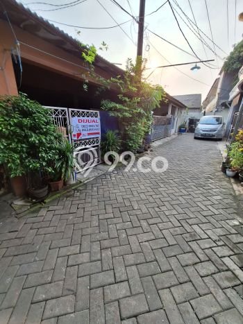 Dijual Rumah 4 Kamar Lokasi Ideal Nyaman dan Strategis di Karawaci Dijual Rumah 4 Kamar Lokasi Ideal Nyaman dan Strategis di Karawaci