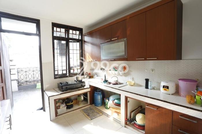 For Sale! Luxury House LT 264m2 Desain Elegan di Banjar Wijaya For Sale! Luxury House LT 264m2 Desain Elegan di Banjar Wijaya