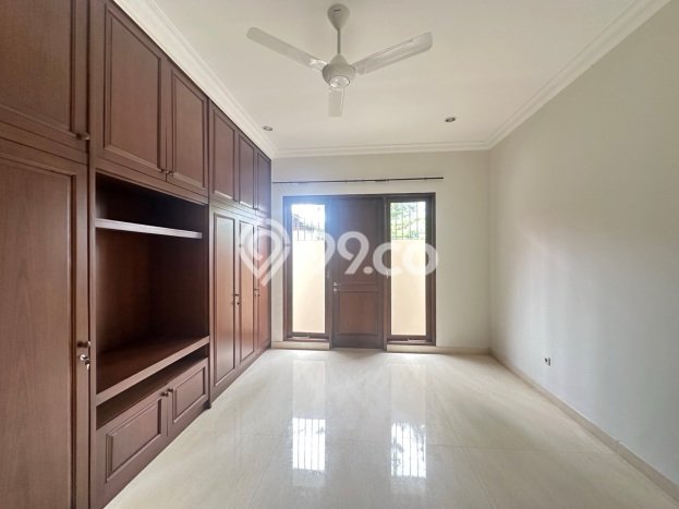 Rumah Eksklusif Dijual LT 650m2 di Cilandak, Jakarta Selatan Rumah Eksklusif Dijual LT 650m2 di Cilandak, Jakarta Selatan