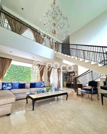 Siap Huni Hunian Elit 6 Kamar di Kebayoran Lama Dekat ke Mana Saja Siap Huni Hunian Elit 6 Kamar di Kebayoran Lama Dekat ke Mana Saja