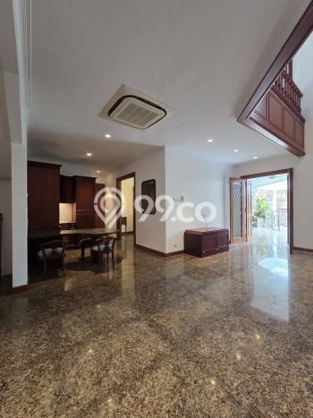 Ready to Use! Premium House LT 603m2 Desain Modern di Pondok Indah Ready to Use! Premium House LT 603m2 Desain Modern di Pondok Indah