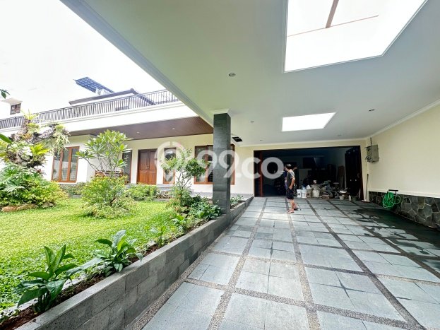 Rumah Eksklusif Dijual LT 650m2 di Cilandak, Jakarta Selatan Rumah Eksklusif Dijual LT 650m2 di Cilandak, Jakarta Selatan