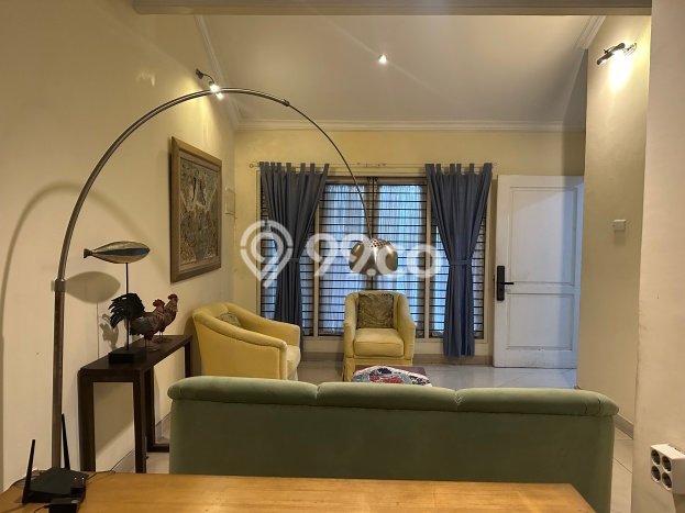 Disewakan! Rumah 3 Kamar Tidur &
3 Kamar Mandi di Pondok Indah, Jakarta Selatan Disewakan! Rumah 3 Kamar Tidur &
3 Kamar Mandi di Pondok Indah, Jakarta Selatan