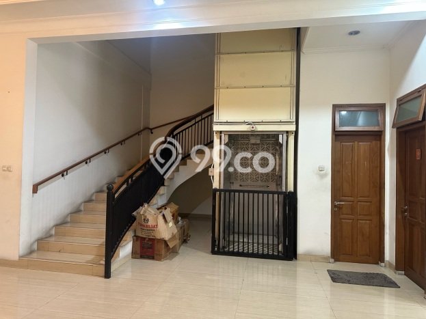 Hot Offer Hunian Mewah Ideal dan Luas di Kebon Jeruk, Jakarta Barat Hot Offer Hunian Mewah Ideal dan Luas di Kebon Jeruk, Jakarta Barat