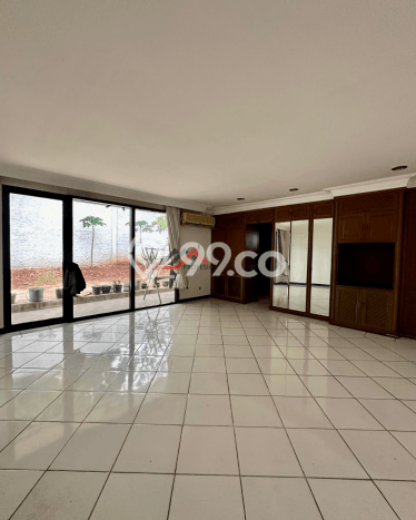 Ready to Use! Luxury House LT 977m2 Desain Elegan di Kemang Ready to Use! Luxury House LT 977m2 Desain Elegan di Kemang