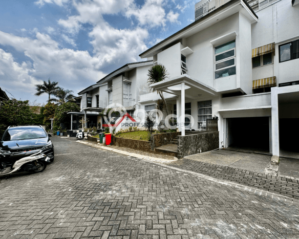 For Sale! Luxury House LT 205m2 Desain Elegan di Kemang For Sale! Luxury House LT 205m2 Desain Elegan di Kemang