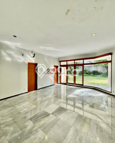Dijual Rumah Mewah Megah Dengan View Eksklusif di Kemang, Jakarta Selatan Dijual Rumah Mewah Megah Dengan View Eksklusif di Kemang, Jakarta Selatan