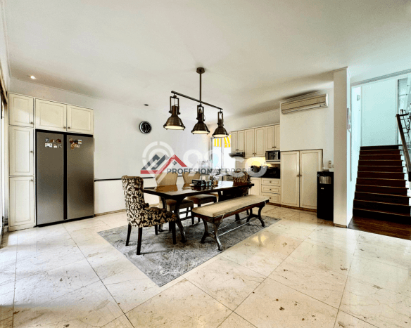 For Sale! Luxury House LT 205m2 Desain Elegan di Kemang For Sale! Luxury House LT 205m2 Desain Elegan di Kemang