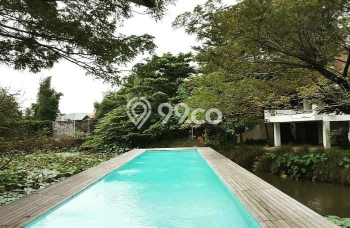 Ready to Use! Premium House LT 450m2 Desain Modern di Jati Padang Ready to Use! Premium House LT 450m2 Desain Modern di Jati Padang