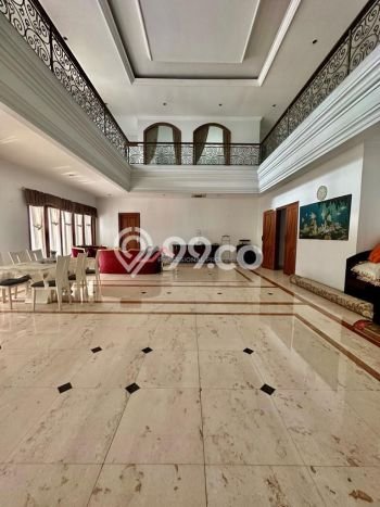 Hunian Mewah LB 1500m2 Siap Huni Desain Elegan di Mega Kuningan, Jakarta Selatan Hunian Mewah LB 1500m2 Siap Huni Desain Elegan di Mega Kuningan, Jakarta Selatan