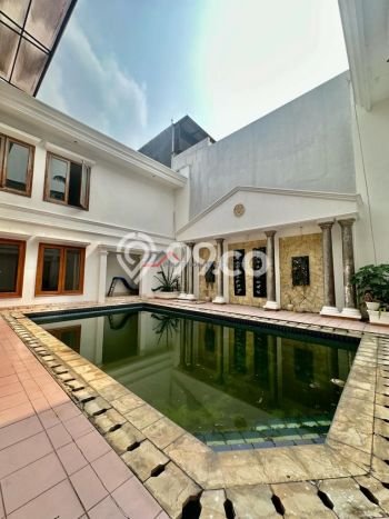 Hunian Mewah LB 1500m2 Siap Huni Desain Elegan di Mega Kuningan, Jakarta Selatan Hunian Mewah LB 1500m2 Siap Huni Desain Elegan di Mega Kuningan, Jakarta Selatan