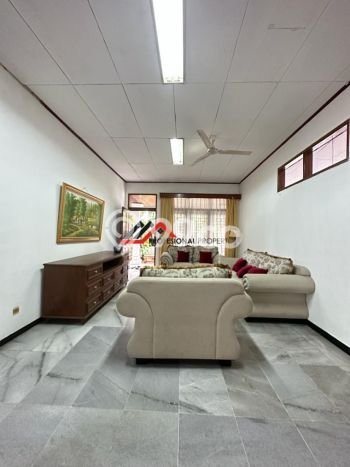Hunian Mewah LB 500m2 Siap Pakai Desain Elegan di Cipete, Jakarta Selatan Hunian Mewah LB 500m2 Siap Pakai Desain Elegan di Cipete, Jakarta Selatan