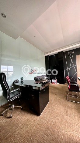 Unit Ruko Dijual di Jakarta Selatan LT 172m2 & LB 300m2 Unit Ruko Dijual di Jakarta Selatan LT 172m2 & LB 300m2