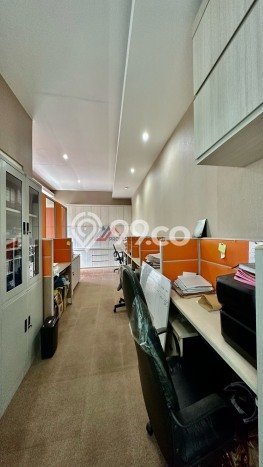 Unit Ruko Dijual di Jakarta Selatan LT 172m2 & LB 300m2 Unit Ruko Dijual di Jakarta Selatan LT 172m2 & LB 300m2