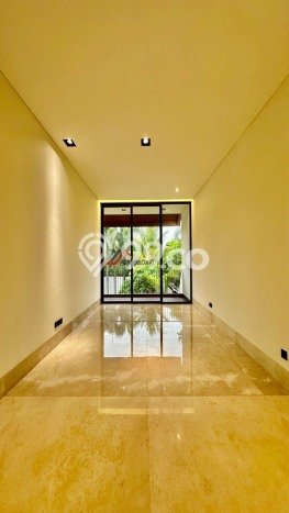 Hunian Elit LB 550m2 Siap Huni Desain Elegan di Kemang, Jakarta Selatan Hunian Elit LB 550m2 Siap Huni Desain Elegan di Kemang, Jakarta Selatan