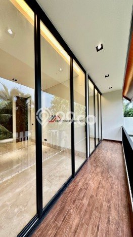 Hunian Elit LB 550m2 Siap Huni Desain Elegan di Kemang, Jakarta Selatan Hunian Elit LB 550m2 Siap Huni Desain Elegan di Kemang, Jakarta Selatan