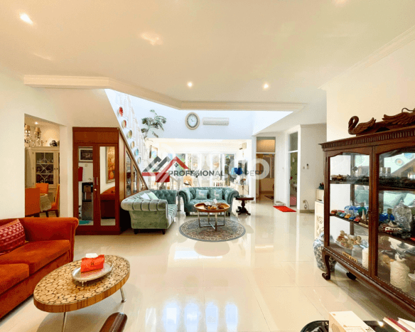 Dijual Rumah Mewah Elegan Dengan View Eksklusif di Tanjung Barat, Jakarta Selatan Dijual Rumah Mewah Elegan Dengan View Eksklusif di Tanjung Barat, Jakarta Selatan