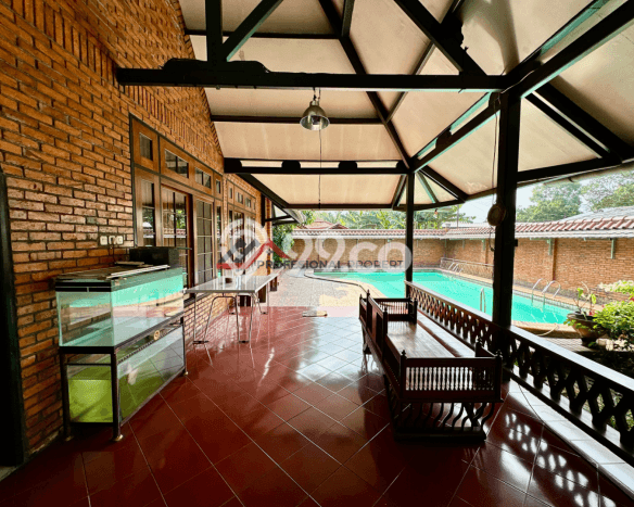 For Sale! Luxury House LT 900m2 Desain Modern di Pangkalan Jati For Sale! Luxury House LT 900m2 Desain Modern di Pangkalan Jati
