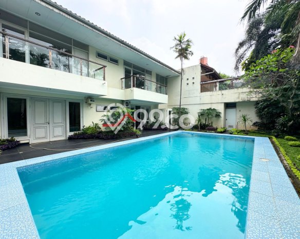Rumah Elit LB 450m2 Siap Huni Desain Elegan di Kemang, Jakarta Selatan Rumah Elit LB 450m2 Siap Huni Desain Elegan di Kemang, Jakarta Selatan