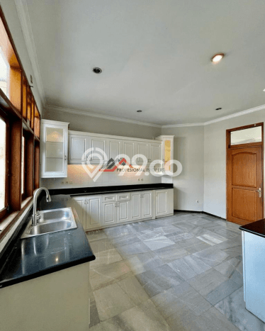 Dijual Rumah Mewah Megah Dengan View Eksklusif di Kemang, Jakarta Selatan Dijual Rumah Mewah Megah Dengan View Eksklusif di Kemang, Jakarta Selatan