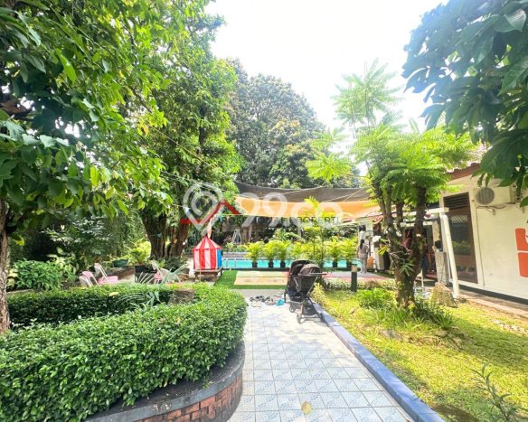Jual Rumah Luas Megah Dengan View Eksklusif di Kemang, Jakarta Selatan Jual Rumah Luas Megah Dengan View Eksklusif di Kemang, Jakarta Selatan