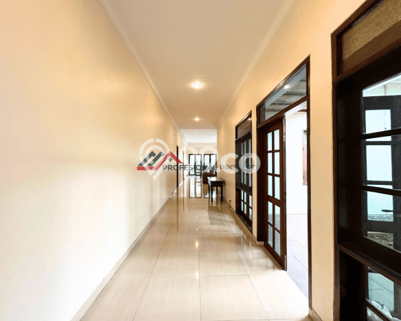 For Sale! Luxury House LT 739m2 Desain Modern di Kemang For Sale! Luxury House LT 739m2 Desain Modern di Kemang