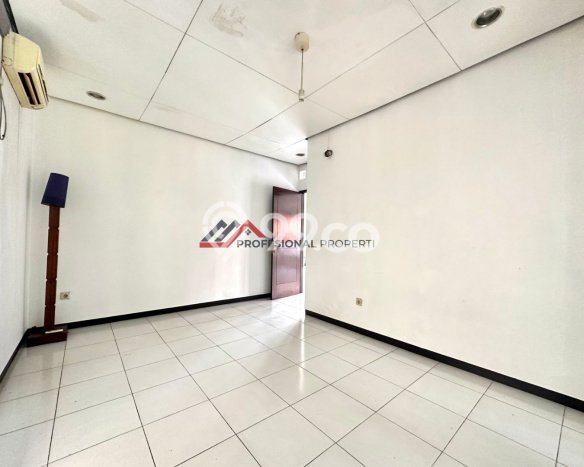 Rumah Luxury Modern Tanpa Renovasi di Kemang Jakarta Selatan Rumah Luxury Modern Tanpa Renovasi di Kemang Jakarta Selatan