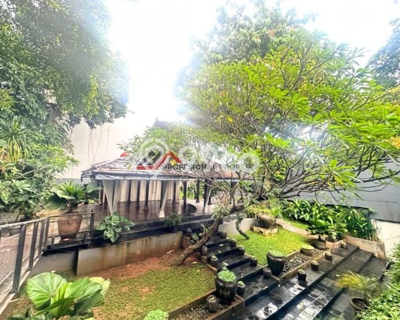 Ready to Use! Premium House LT 1343m2 Desain Elegan di Kemang Ready to Use! Premium House LT 1343m2 Desain Elegan di Kemang