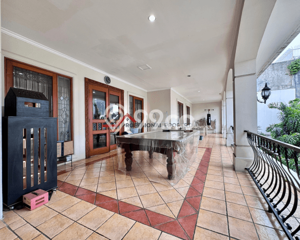 Ready to Use! Premium House LT 1100m2 Desain Elegan di Pondok Indah Ready to Use! Premium House LT 1100m2 Desain Elegan di Pondok Indah