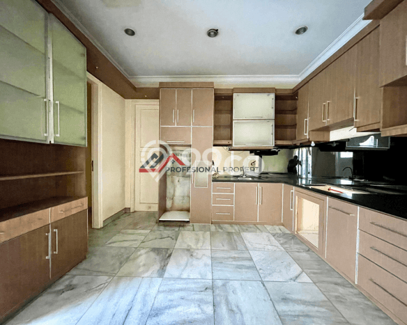 Ready to Use! Luxury House LT 500m2 Desain Elegan di Lebak Bulus Ready to Use! Luxury House LT 500m2 Desain Elegan di Lebak Bulus