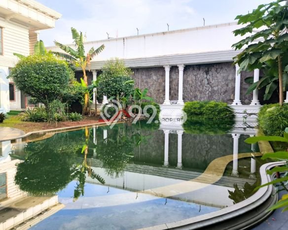 Sewa Rumah Nyaman LT 1397m2 / LB 1500m2 di Pondok Indah, Jakarta Selatan Sewa Rumah Nyaman LT 1397m2 / LB 1500m2 di Pondok Indah, Jakarta Selatan