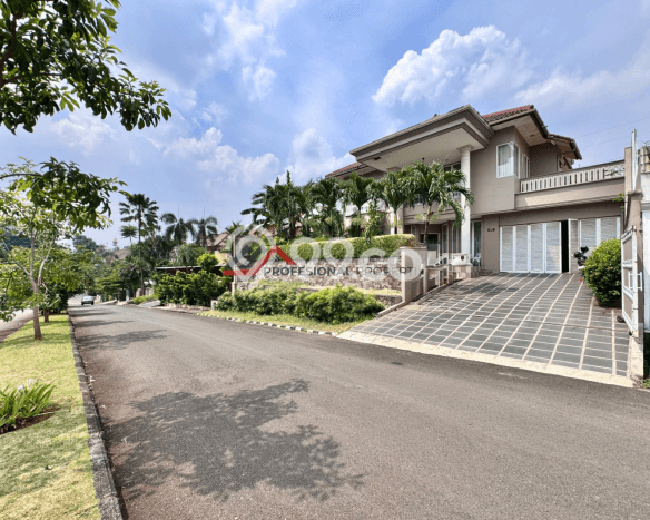 Rumah Eksklusif Siap Huni LT 800m2 di Cinere, Depok Rumah Eksklusif Siap Huni LT 800m2 di Cinere, Depok