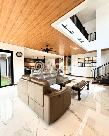 Jual Rumah Mewah Elegan Dengan View Cantik di Cinere, Jakarta Selatan Jual Rumah Mewah Elegan Dengan View Cantik di Cinere, Jakarta Selatan
