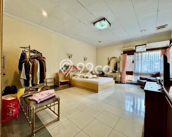 Rumah Elit Modern Tanpa Renovasi di Kemang Jakarta Selatan Rumah Elit Modern Tanpa Renovasi di Kemang Jakarta Selatan