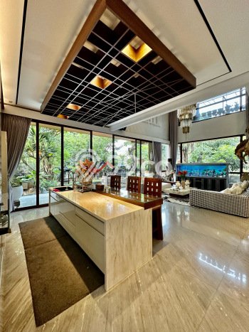 Hunian Mewah Siap Huni LT 816m2 di Kebayoran Baru, Jakarta Selatan Hunian Mewah Siap Huni LT 816m2 di Kebayoran Baru, Jakarta Selatan