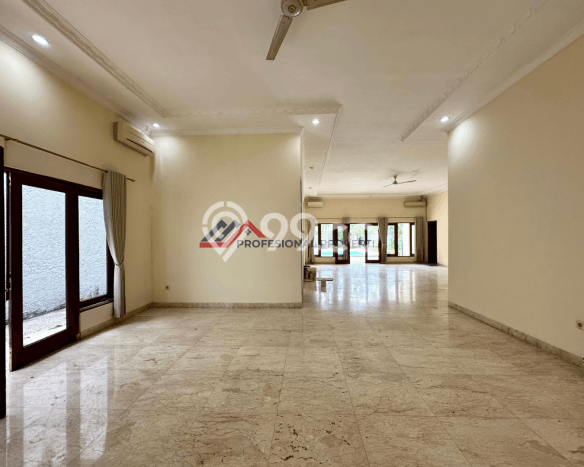 Rumah Mewah LB 600m2 Siap Pakai Desain Elegan di Kemang, Jakarta Selatan Rumah Mewah LB 600m2 Siap Pakai Desain Elegan di Kemang, Jakarta Selatan