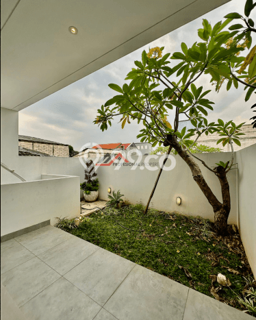 Rumah Elit LB 215m2 Siap Pakai Desain Elegan di Jati Padang, Jakarta Selatan Rumah Elit LB 215m2 Siap Pakai Desain Elegan di Jati Padang, Jakarta Selatan