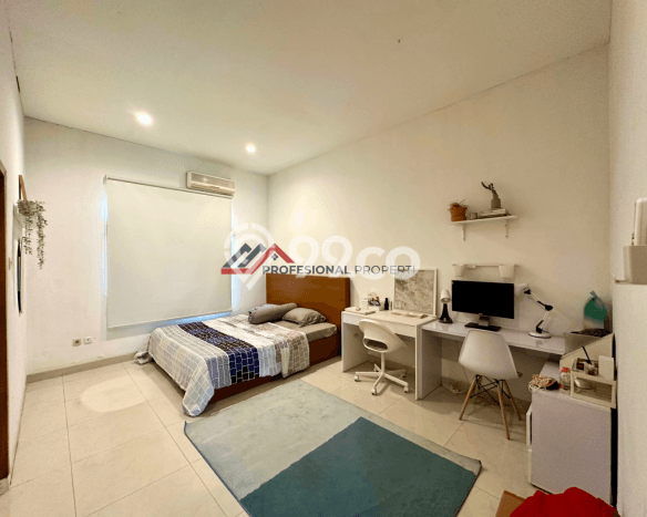 Disewakan! Rumah 5 Kamar Tidur &
3 Kamar Mandi di Pejaten, Jakarta Selatan Disewakan! Rumah 5 Kamar Tidur &
3 Kamar Mandi di Pejaten, Jakarta Selatan