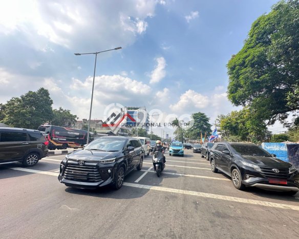 Tanah Disewa Strategis di Jakarta Selatan Luas 1600m2 Tanah Disewa Strategis di Jakarta Selatan Luas 1600m2