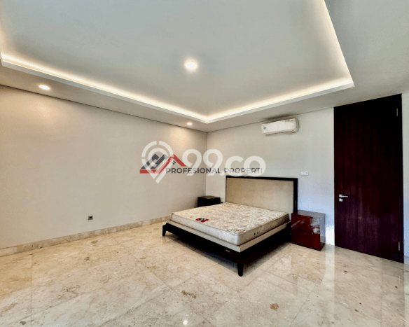 Rumah Elit LB 550m2 Siap Huni Desain Elegan di Kemang, Jakarta Selatan Rumah Elit LB 550m2 Siap Huni Desain Elegan di Kemang, Jakarta Selatan
